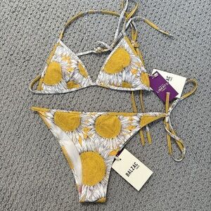 Balzac Sunflower Triangle Bikini Set in Yellow and White